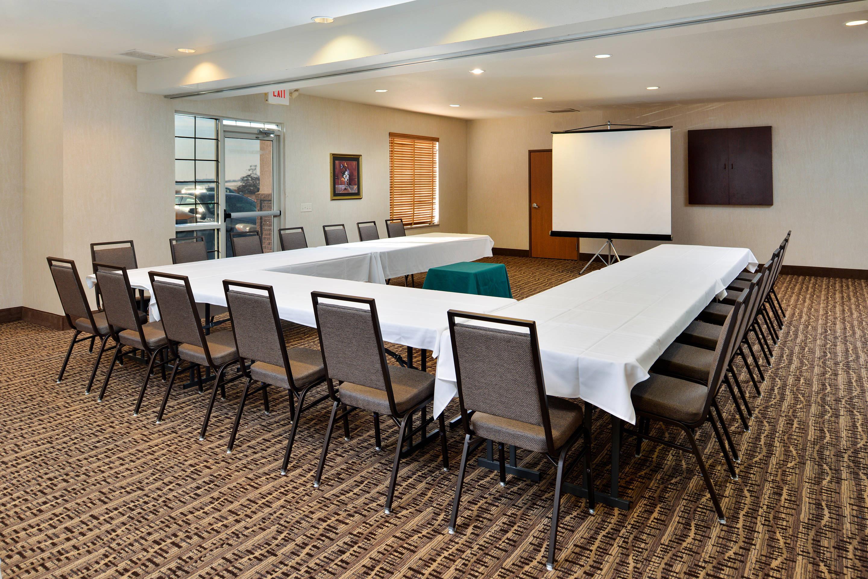 Meeting room | Comfort Inn & Suites Madison North