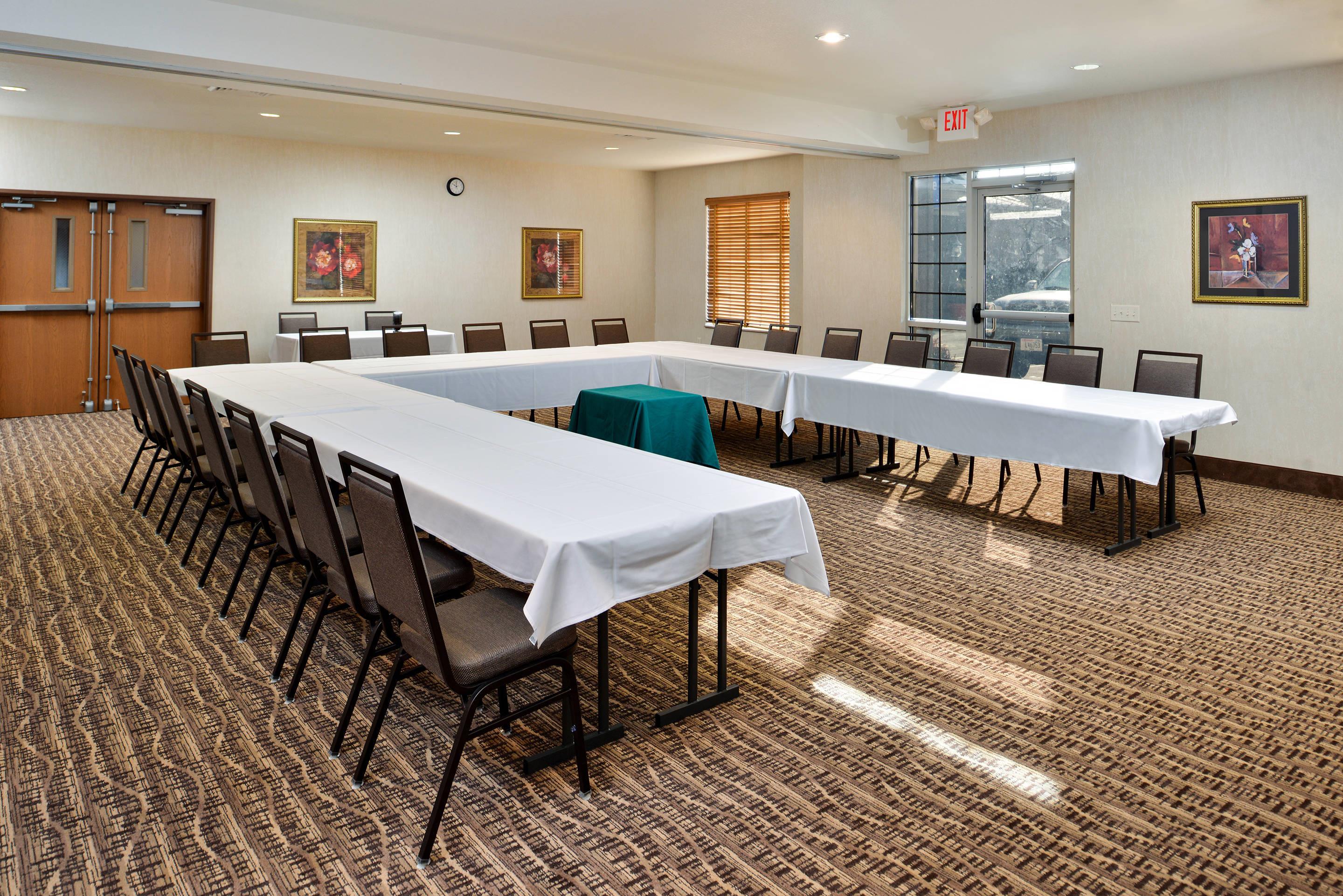 Meeting room | Comfort Inn & Suites Madison North