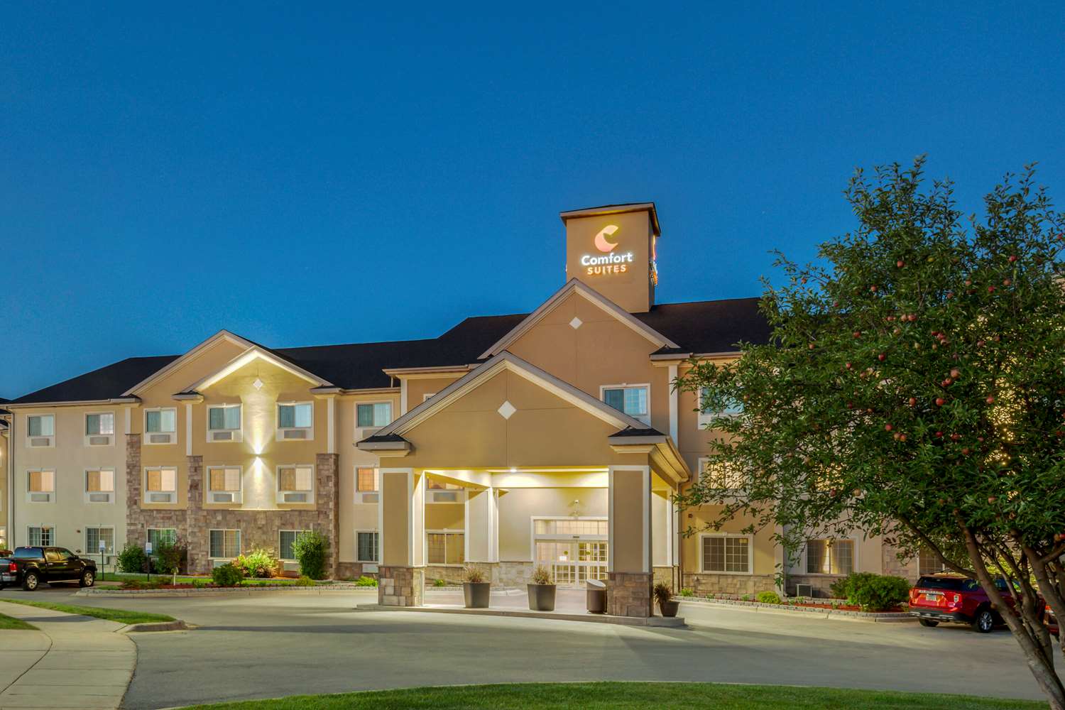 Comfort Suites Johnson Creek, WI See Discounts