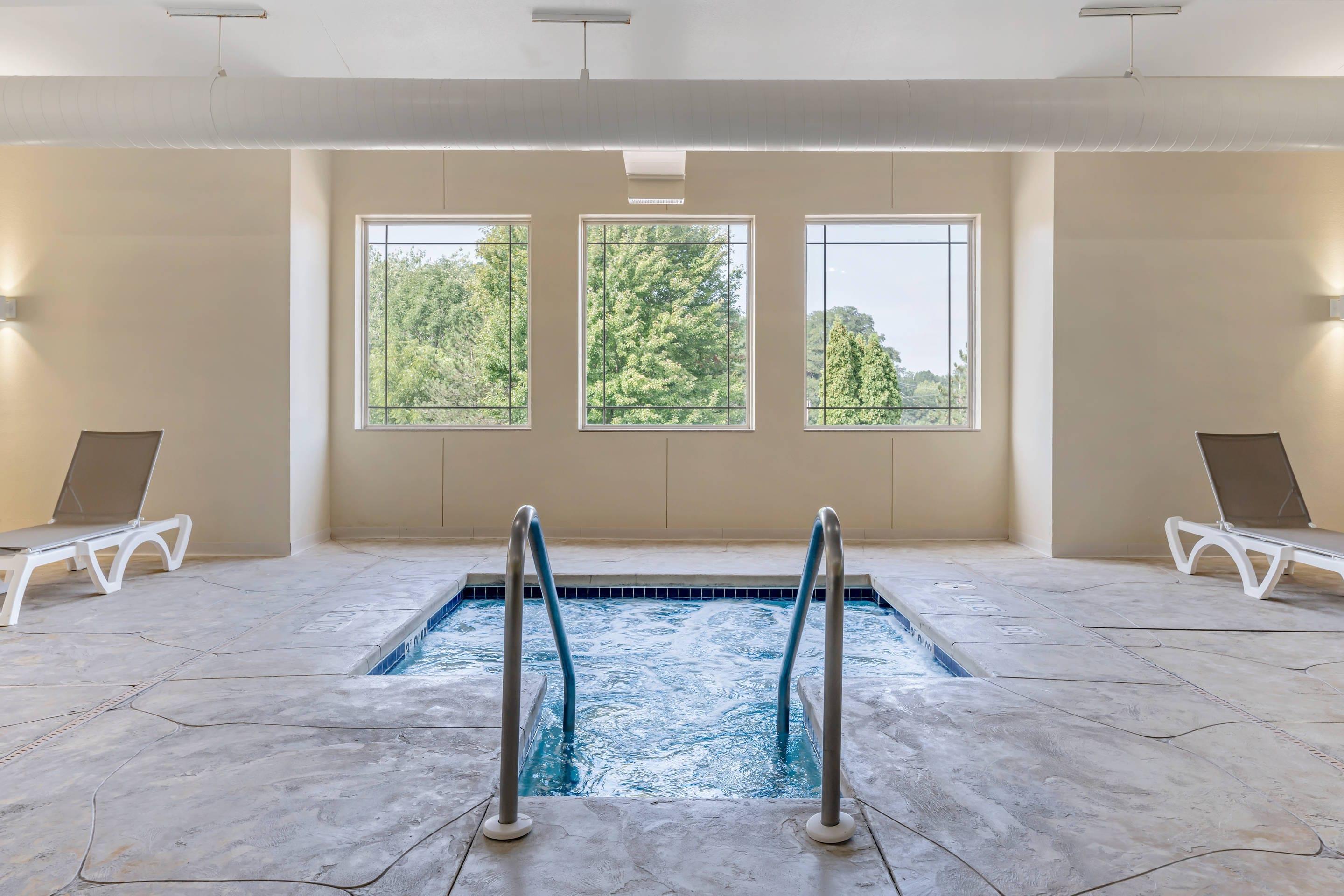Spa | Comfort Suites Lake Geneva East