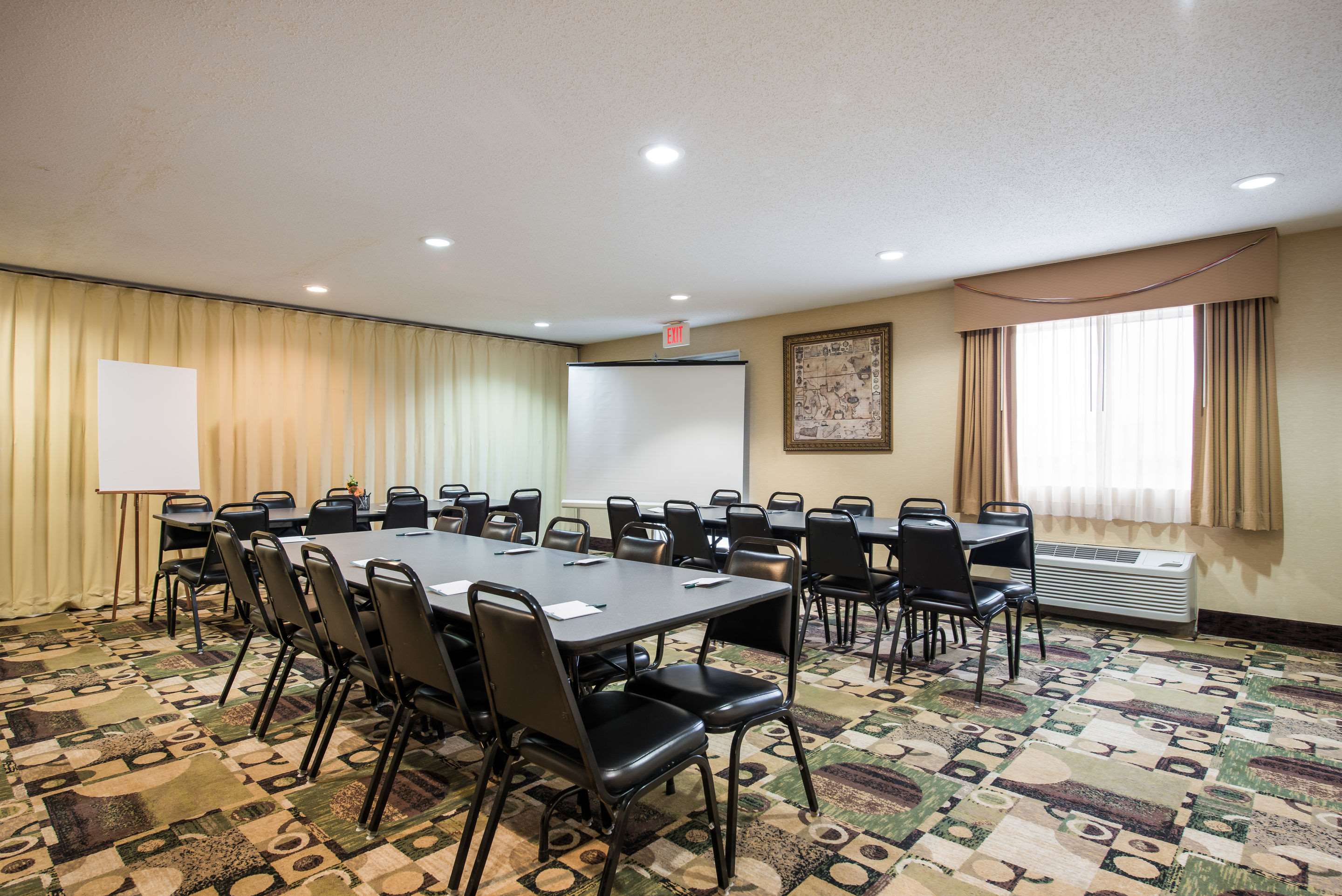 Meeting room | Quality Inn & Suites