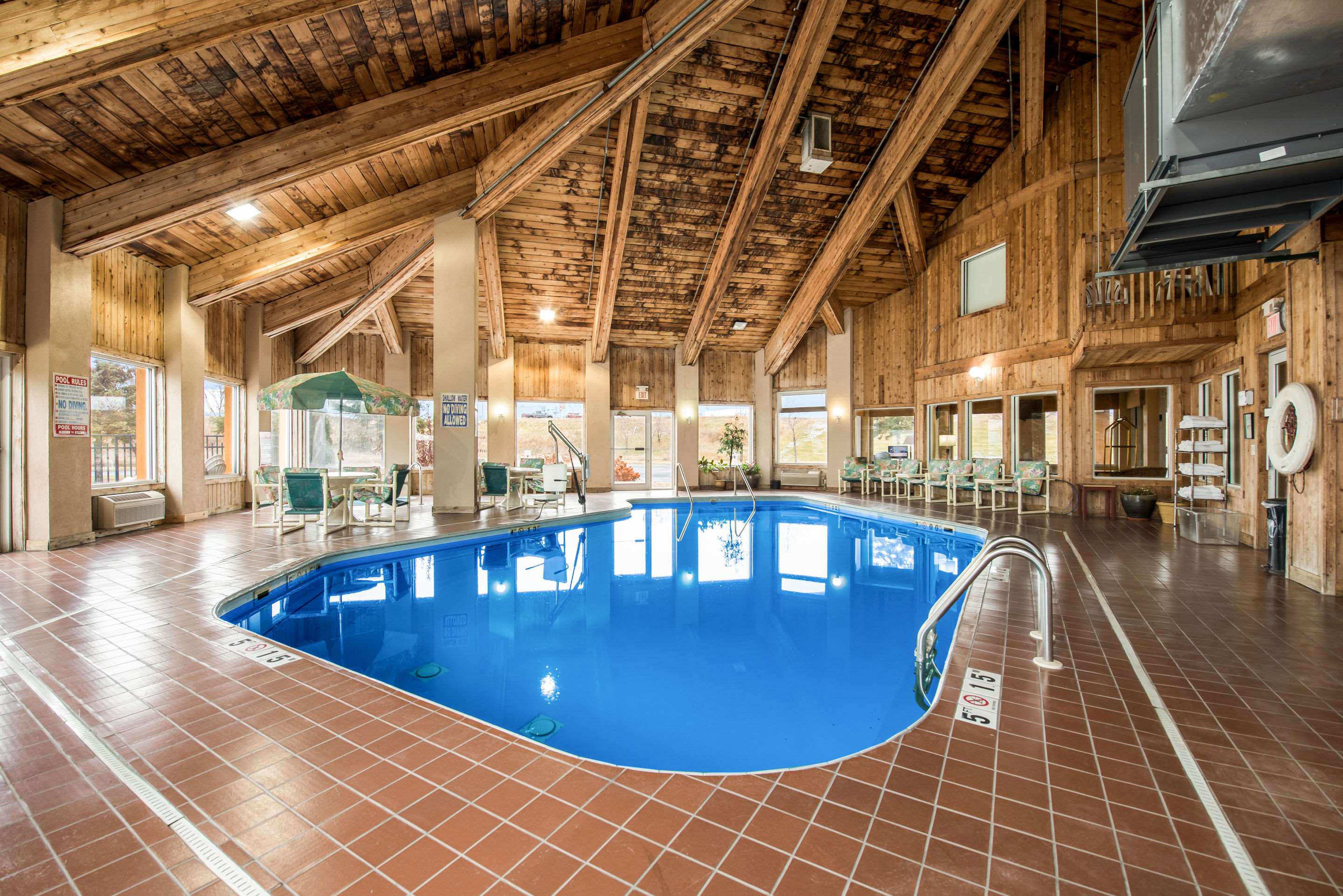 Indoor pool | Quality Inn & Suites