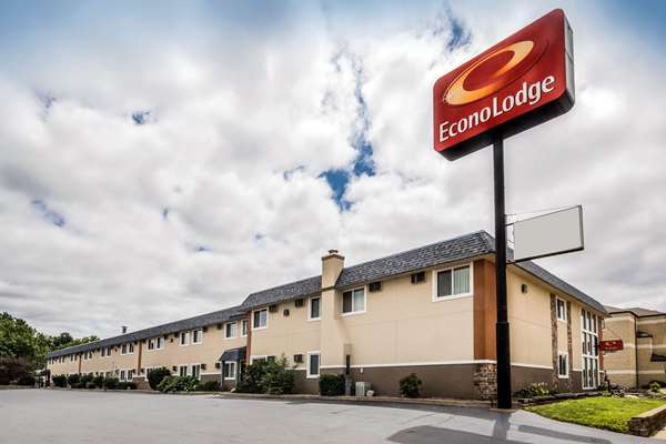 Exterior view - Econo Lodge La Crosse