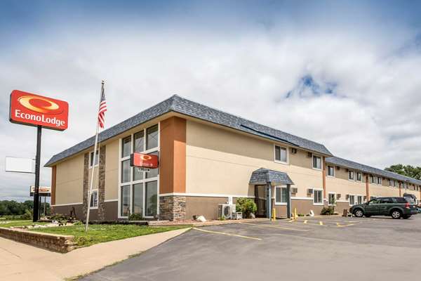 Exterior view - Econo Lodge La Crosse