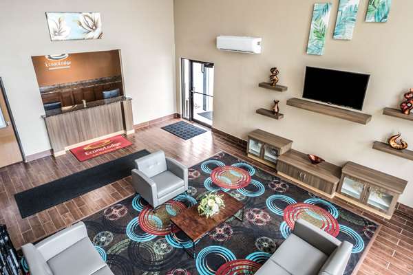  - Econo Lodge La Crosse