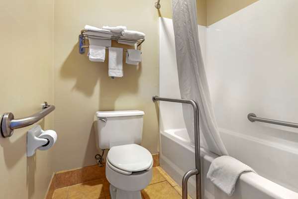  - Econo Lodge La Crosse