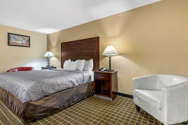  - Econo Lodge La Crosse