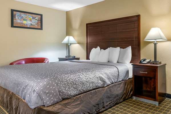  - Econo Lodge La Crosse