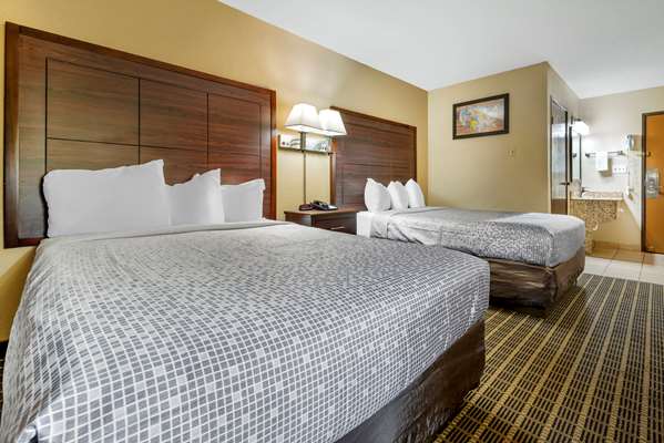  - Econo Lodge La Crosse