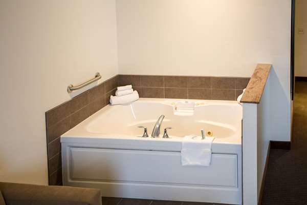 Suite - Sleep Inn & Suites Conference Center Eau Claire