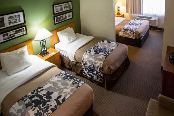 Suite - Sleep Inn & Suites Conference Center Eau Claire