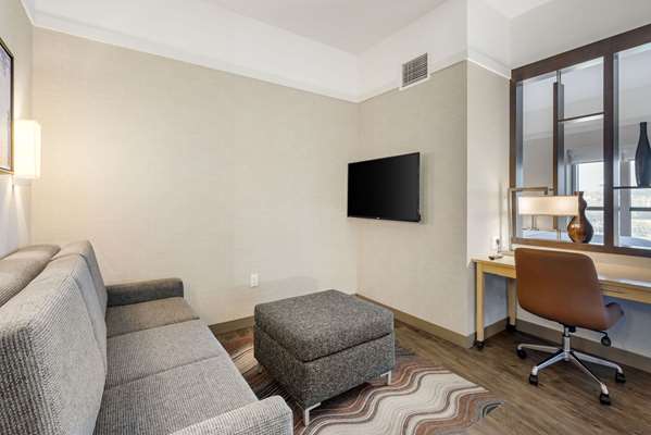 Suite - Cambria Hotel East Madison - I-39, I-90 & I-94, Exit 135