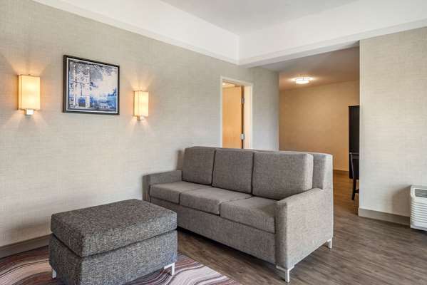 Suite - Cambria Hotel East Madison - I-39, I-90 & I-94, Exit 135