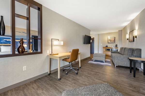 Suite - Cambria Hotel East Madison - I-39, I-90 & I-94, Exit 135
