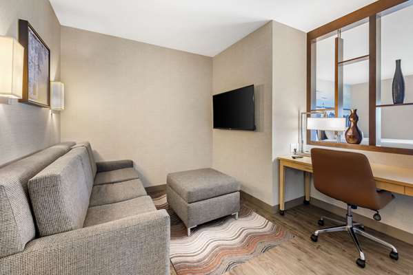 Suite - Cambria Hotel East Madison - I-39, I-90 & I-94, Exit 135