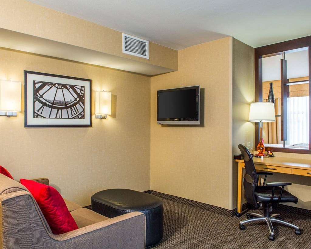 CAMBRIA HOTEL APPLETON-guestroom-Guest Room,On-Site.jpg