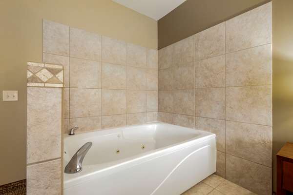 Suite - Comfort Inn Plover - I-39, Exit 153