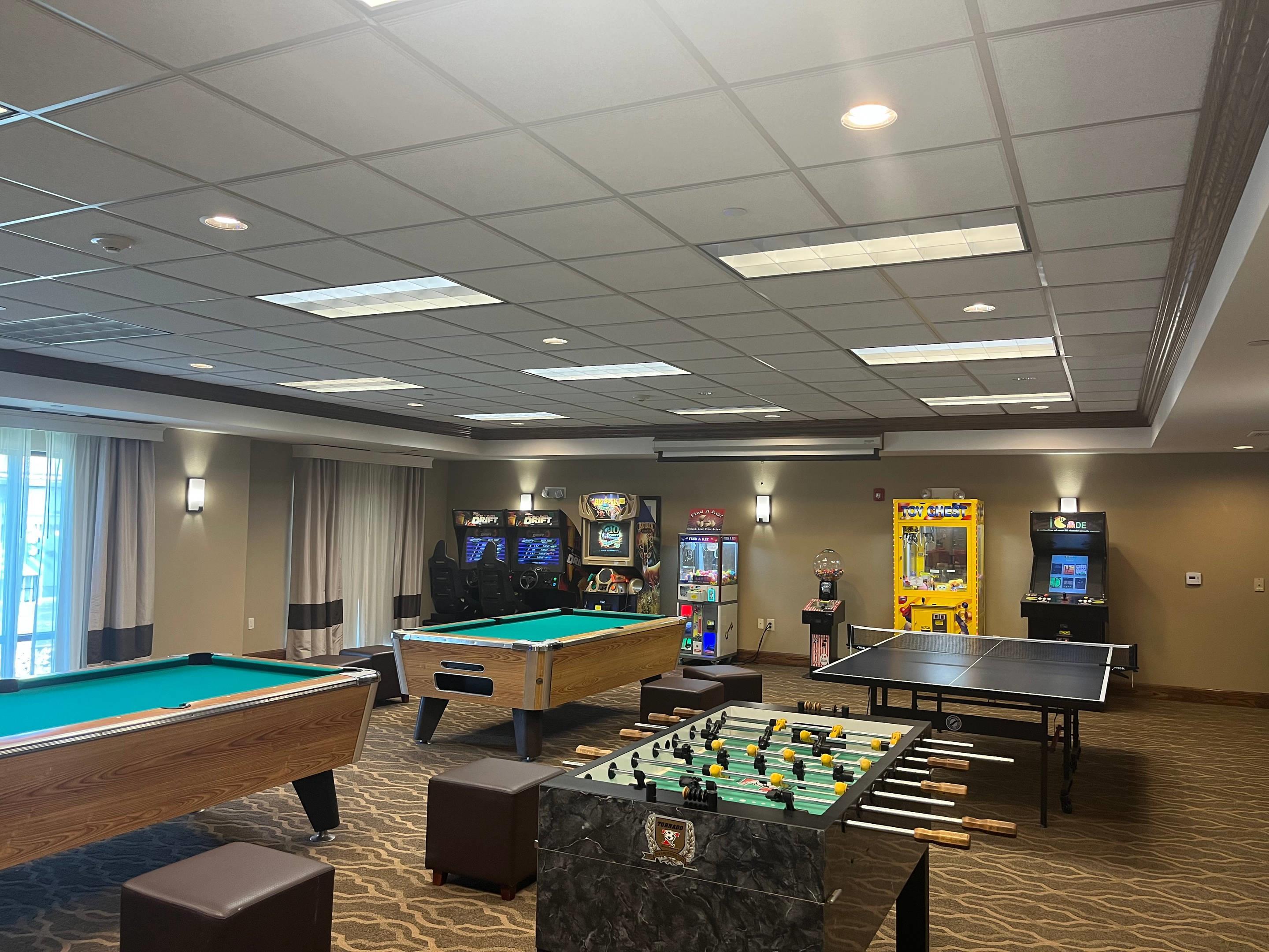 Game room | Comfort Suites Oshkosh