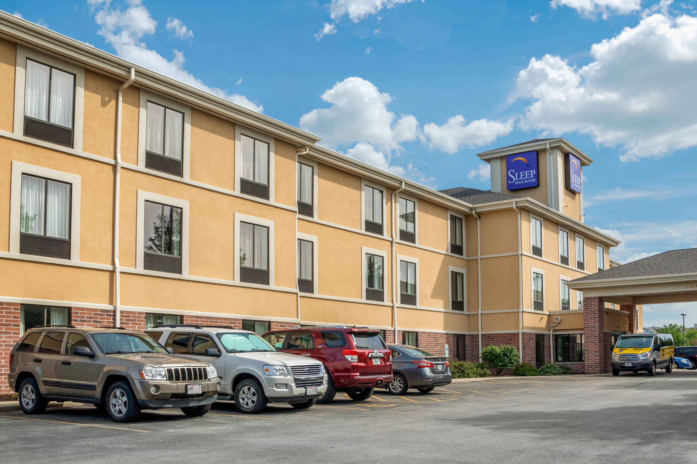 Hotel exterior | Sleep Inn & Suites Airport Milwaukee