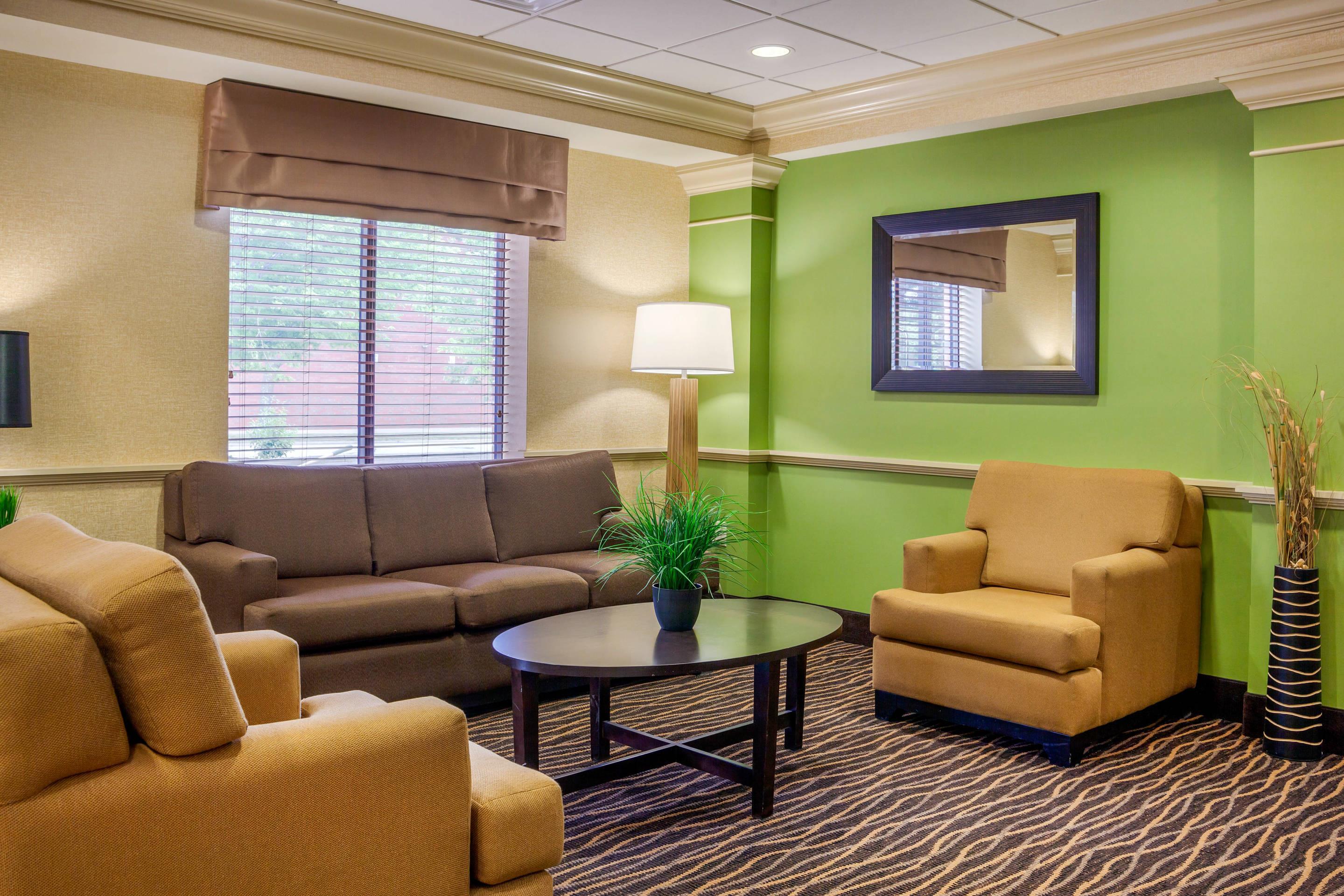 Hotel lobby | Sleep Inn & Suites Airport Milwaukee