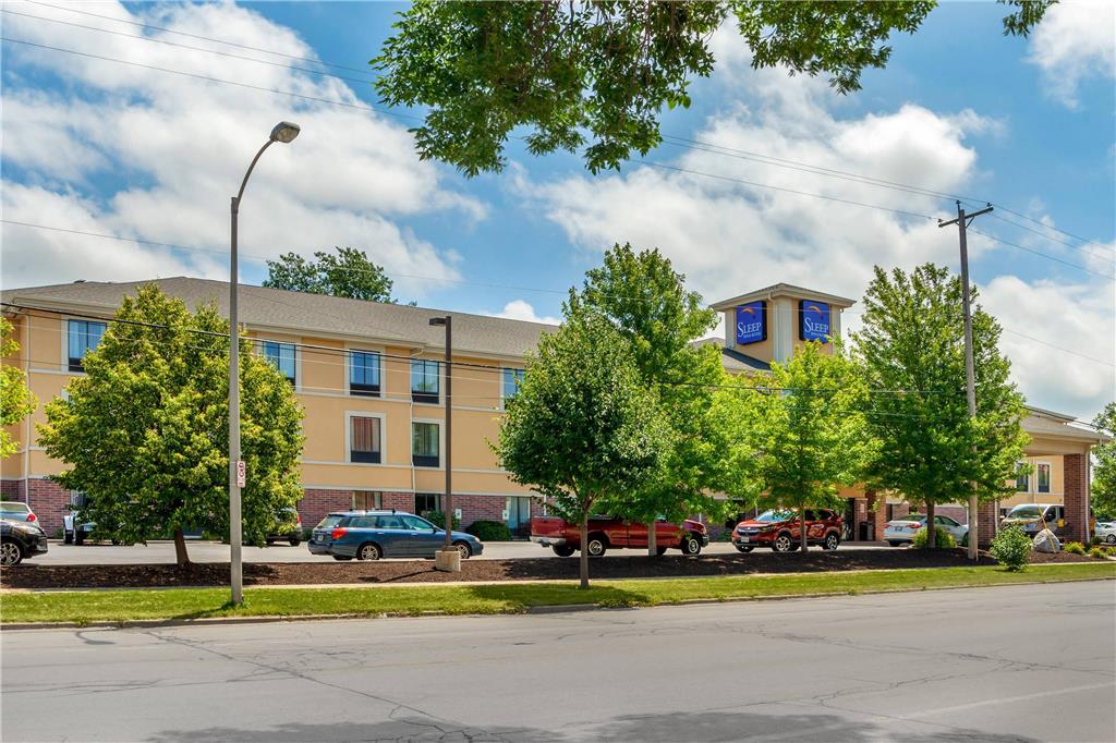 Sleep Inn and Suites Milwaukee Airport