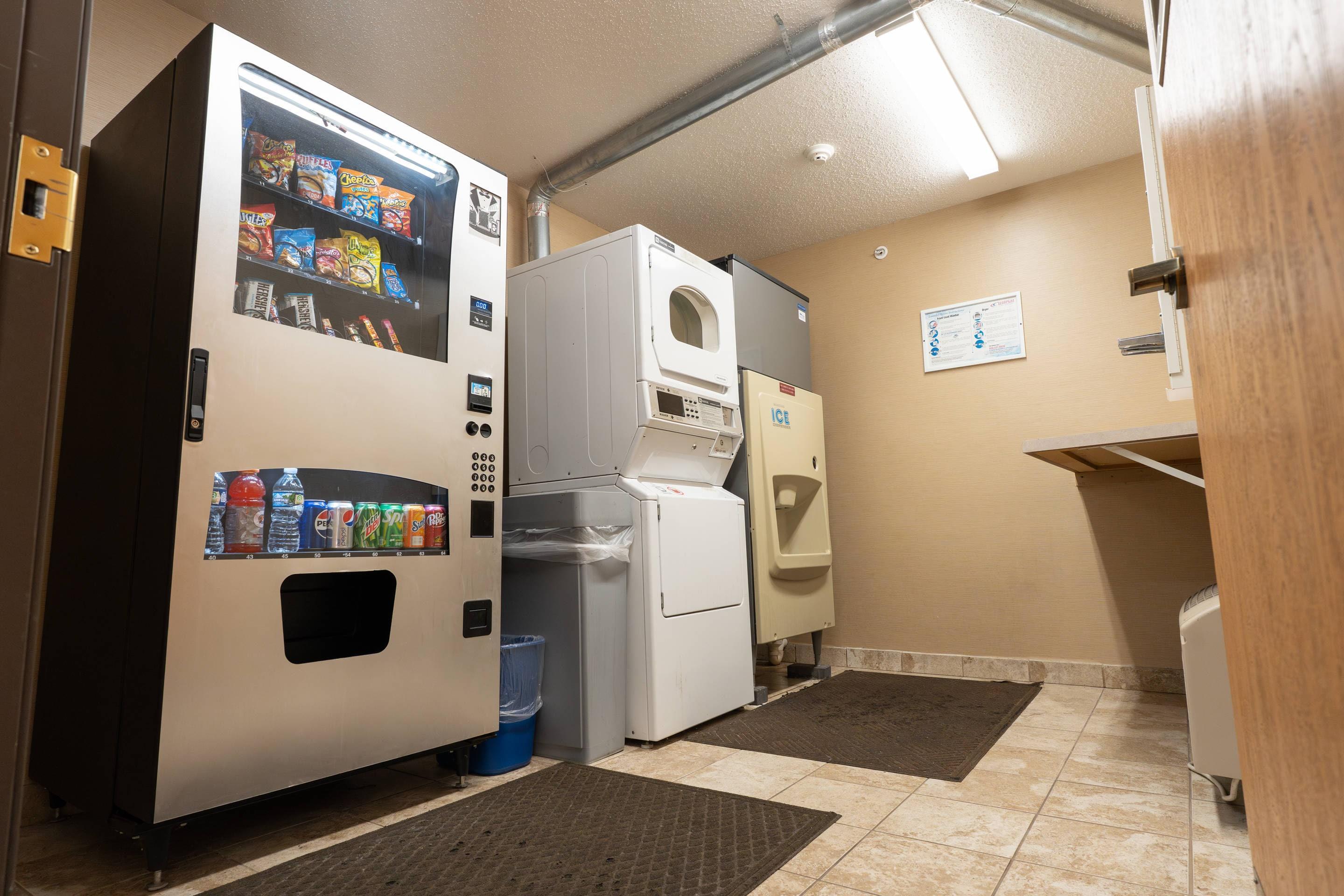 Hotel vending area | Quality Inn & Suites Sun Prairie Madison East