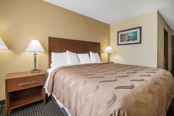  - Quality Inn Janesville - I-39 & I-90, Exit 171A