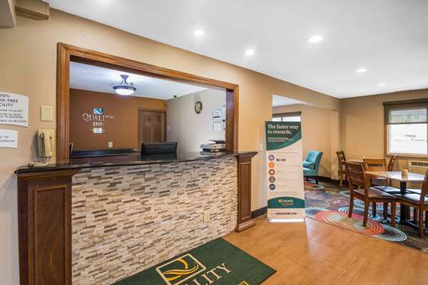  - Quality Inn Janesville - I-39 & I-90, Exit 171A