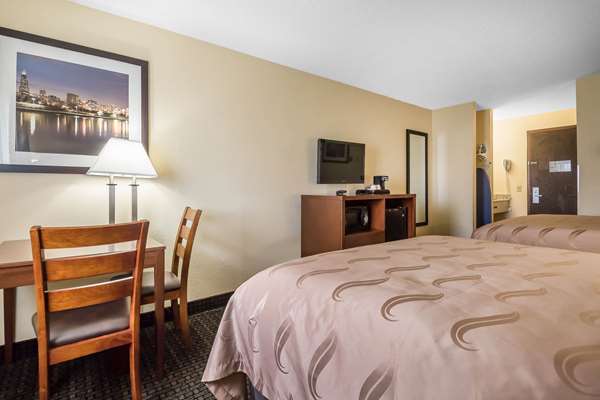  - Quality Inn Janesville - I-39 & I-90, Exit 171A
