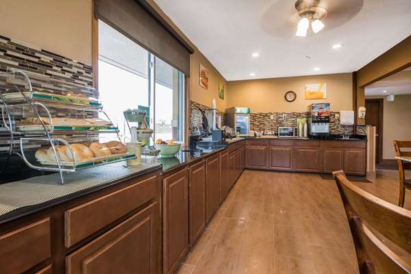 Amenities - Quality Inn Janesville - I-39 & I-90, Exit 171A