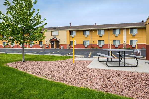 - Quality Inn Janesville - I-39 & I-90, Exit 171A