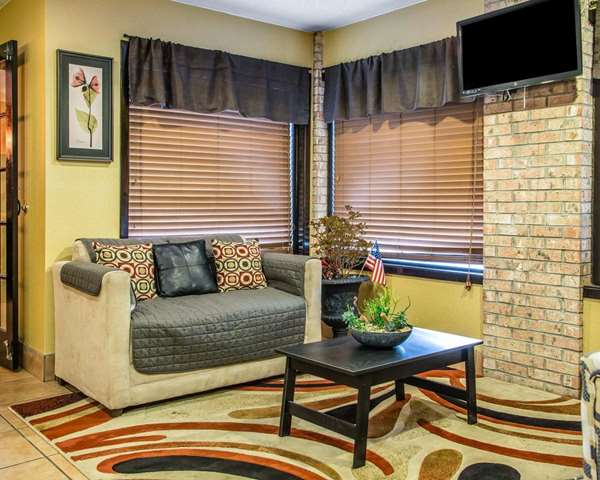  - Quality Inn Mosinee - I-39, Exit 179