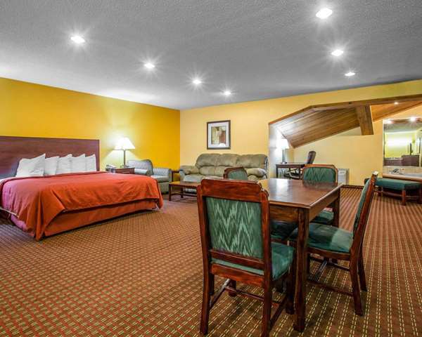 Suite - Quality Inn Mosinee - I-39, Exit 179