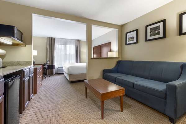 Suite - Comfort Inn & Suites Black River Falls - I-94, Exit 116