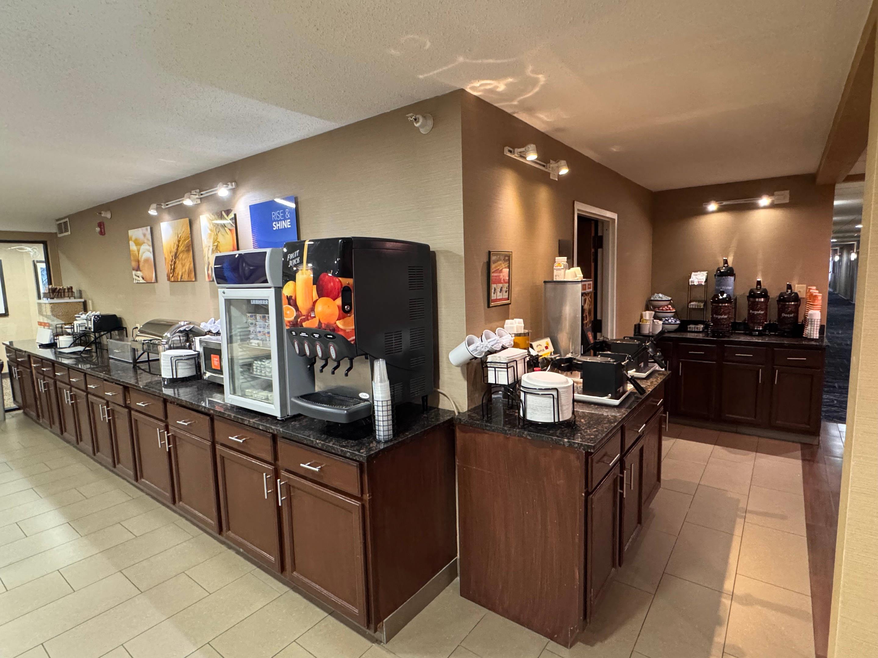 Breakfast area | Comfort Inn & Suites Black River Falls I-94