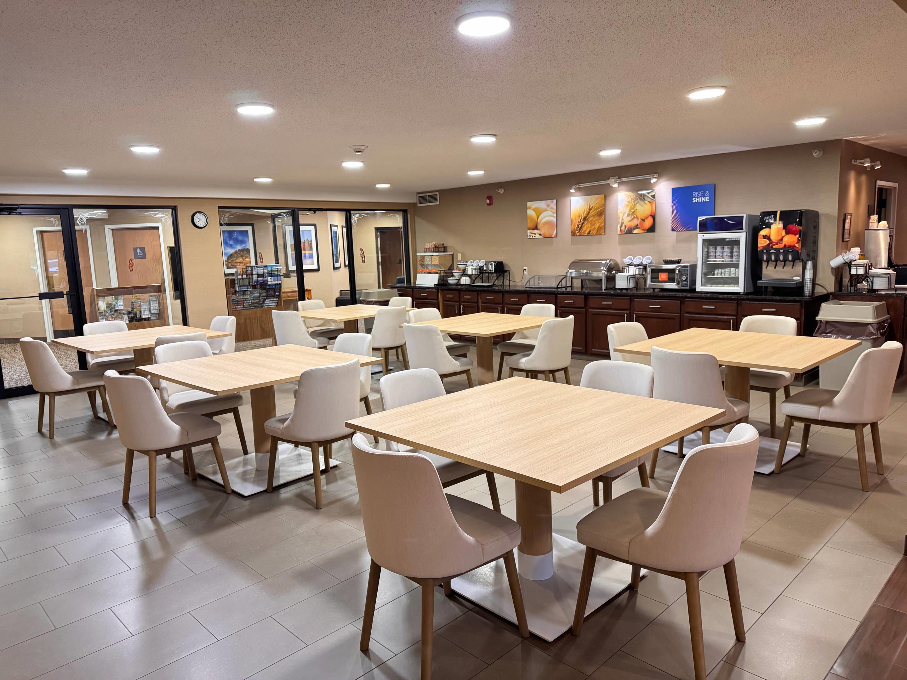 Breakfast area | Comfort Inn & Suites Black River Falls I-94