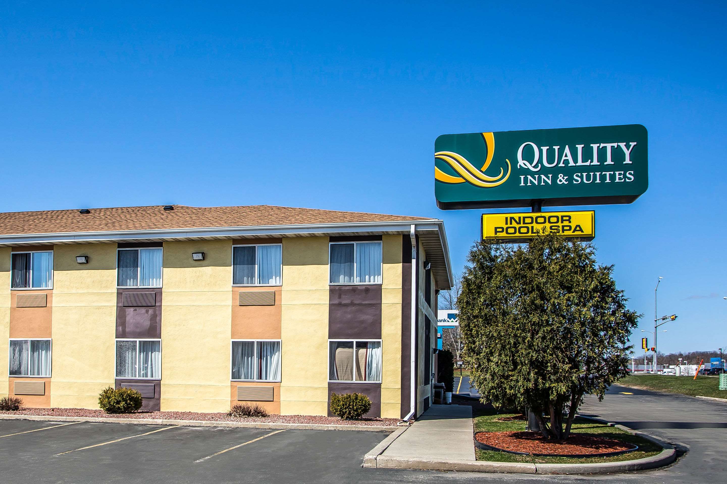Exterior | Quality Inn & Suites West Bend