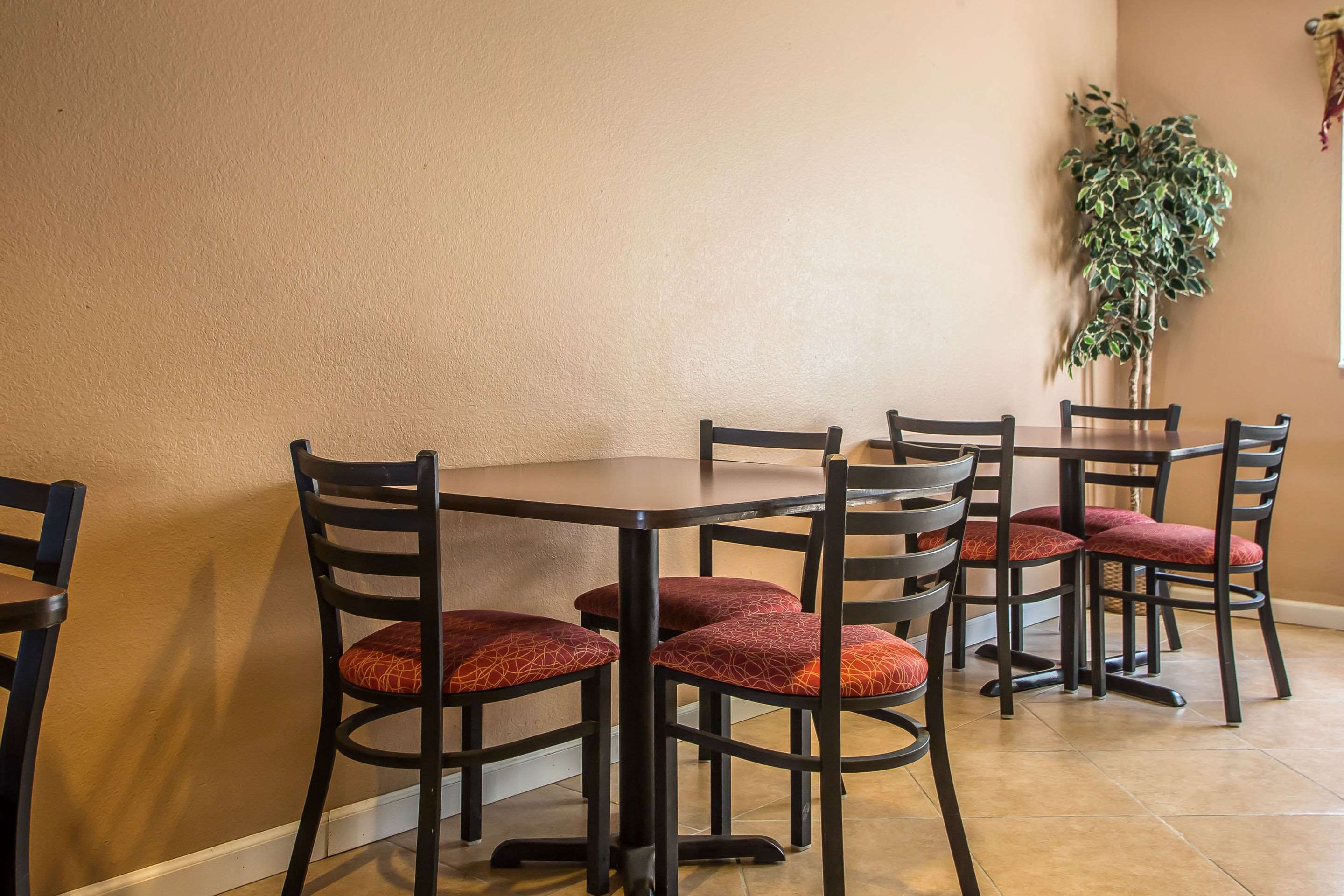 Breakfast seating | Quality Inn & Suites West Bend
