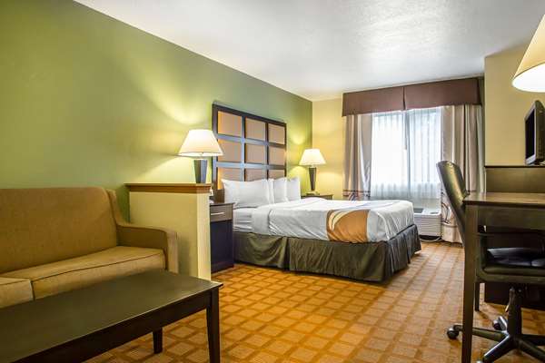 Suite - Quality Inn & Suites Marinette
