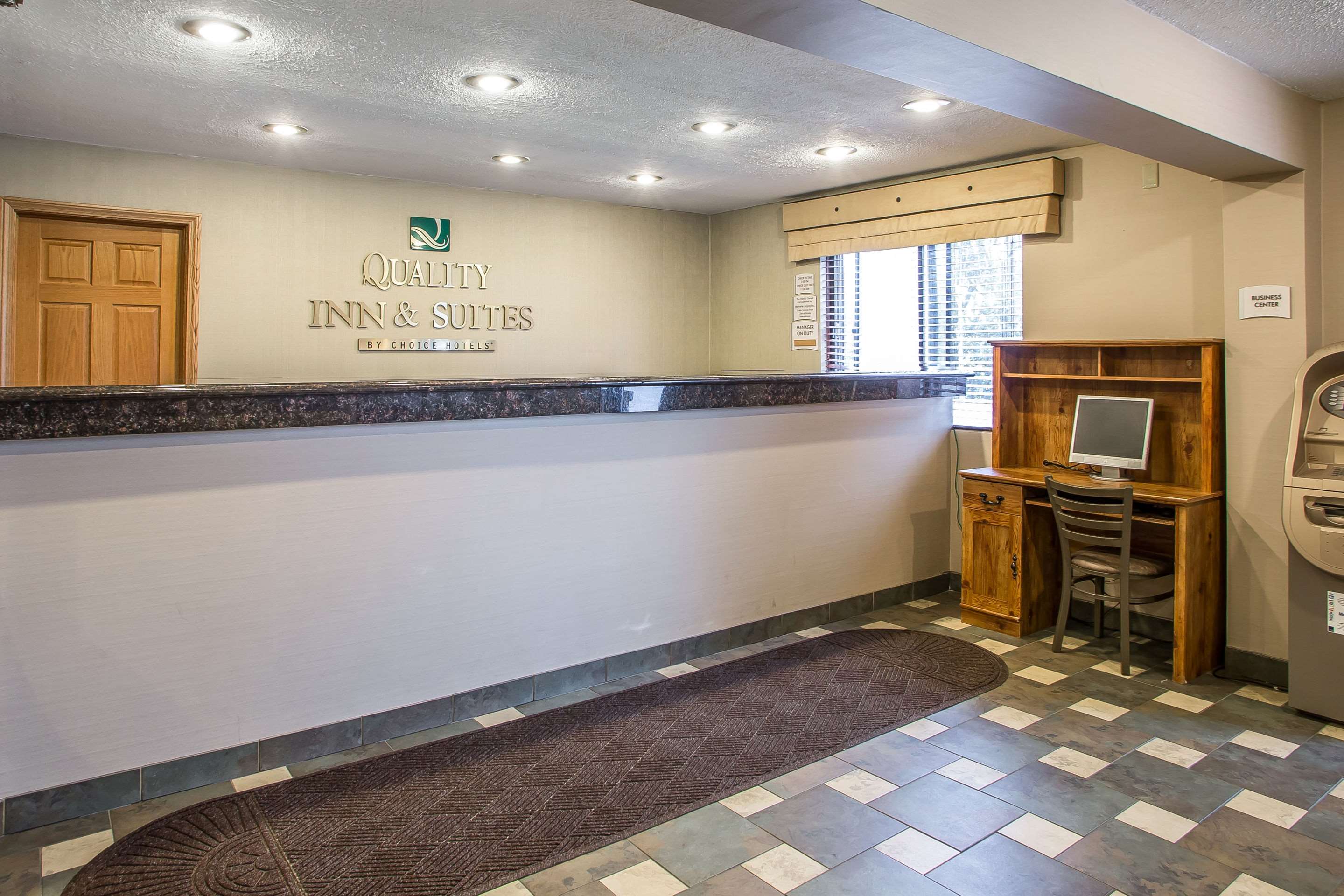 Hotel lobby | Quality Inn & Suites