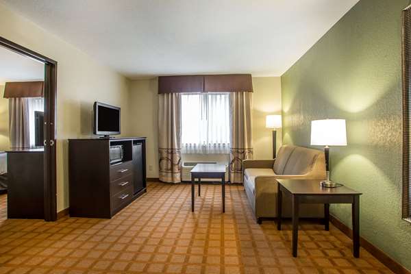 Suite - Quality Inn & Suites Marinette