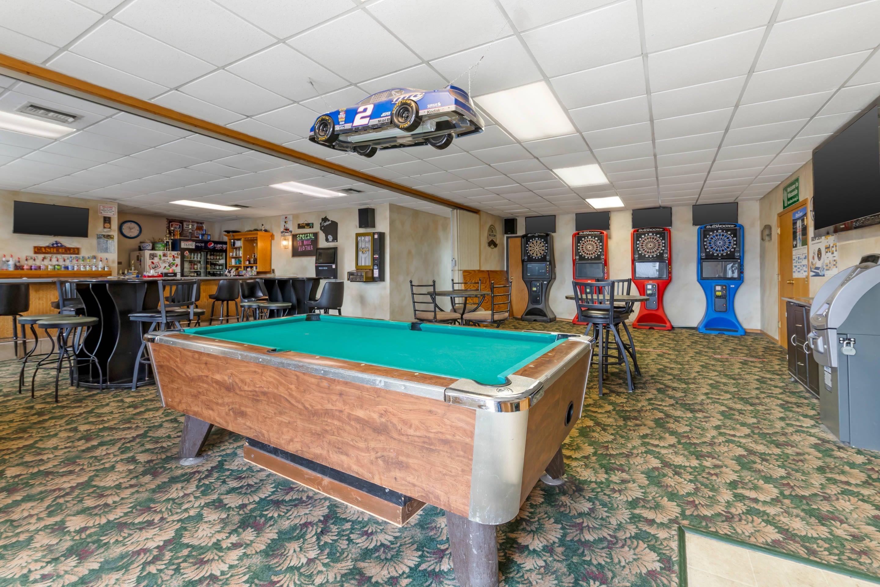 Hotel Bar | Quality Inn Mauston