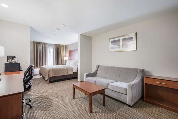 Suite - Quality Inn & Suites Lodi - I-39, I-90 & I-94, Exit 119