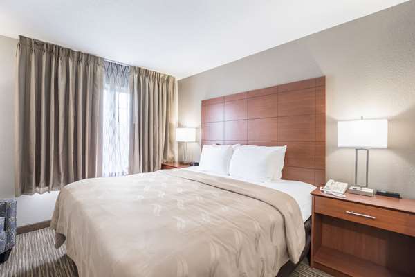 Suite - Quality Inn & Suites Lodi - I-39, I-90 & I-94, Exit 119