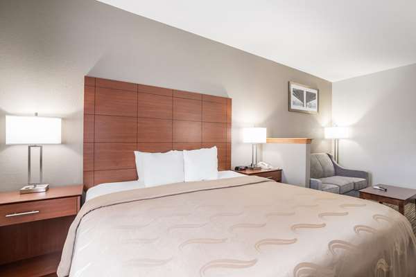 Suite - Quality Inn & Suites Lodi - I-39, I-90 & I-94, Exit 119