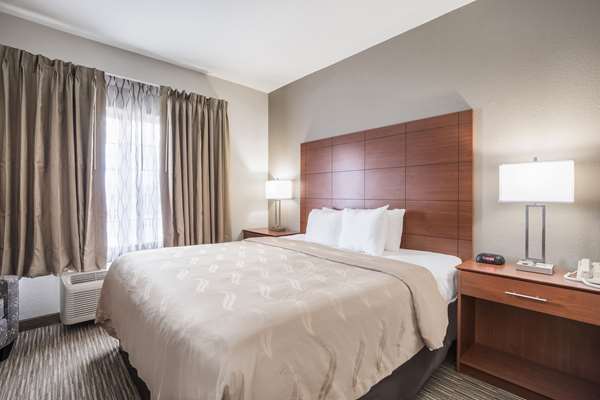 Suite - Quality Inn & Suites Lodi - I-39, I-90 & I-94, Exit 119