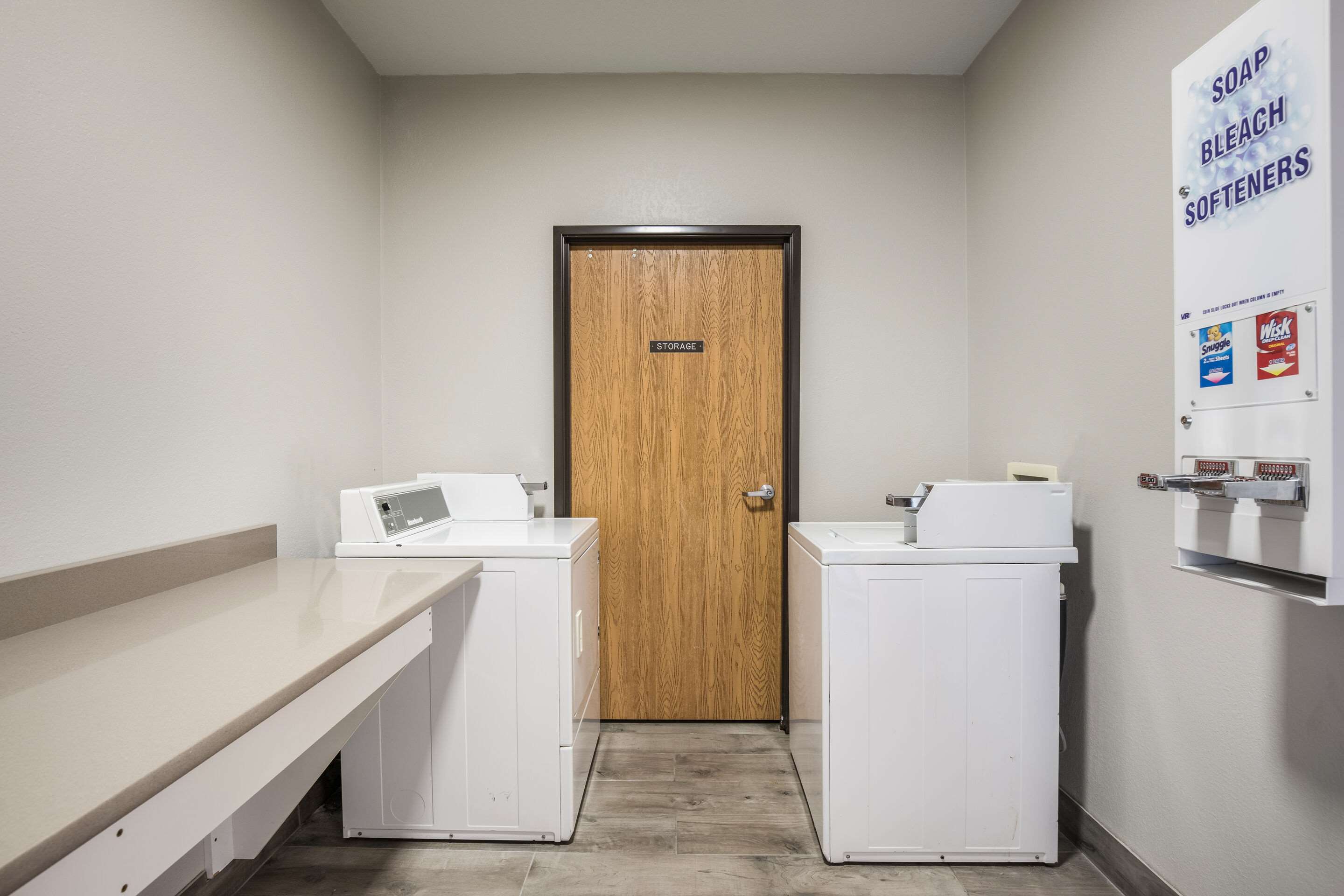 Guest laundry facilities | Quality Inn & Suites Lodi