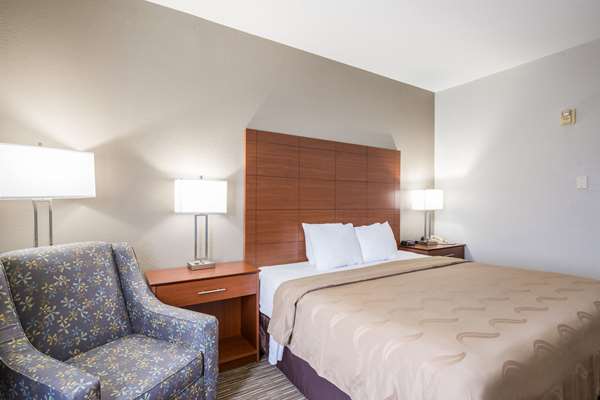  - Quality Inn & Suites Lodi - I-39, I-90 & I-94, Exit 119