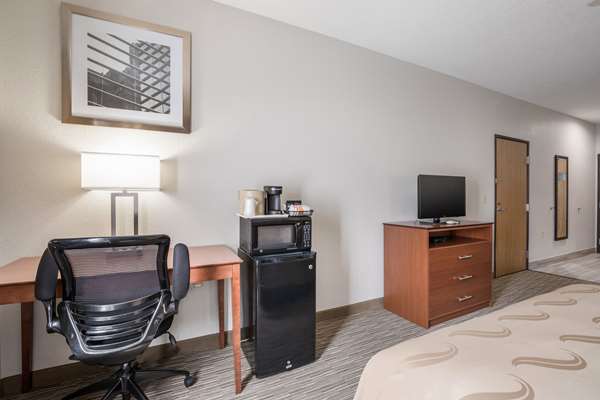  - Quality Inn & Suites Lodi - I-39, I-90 & I-94, Exit 119