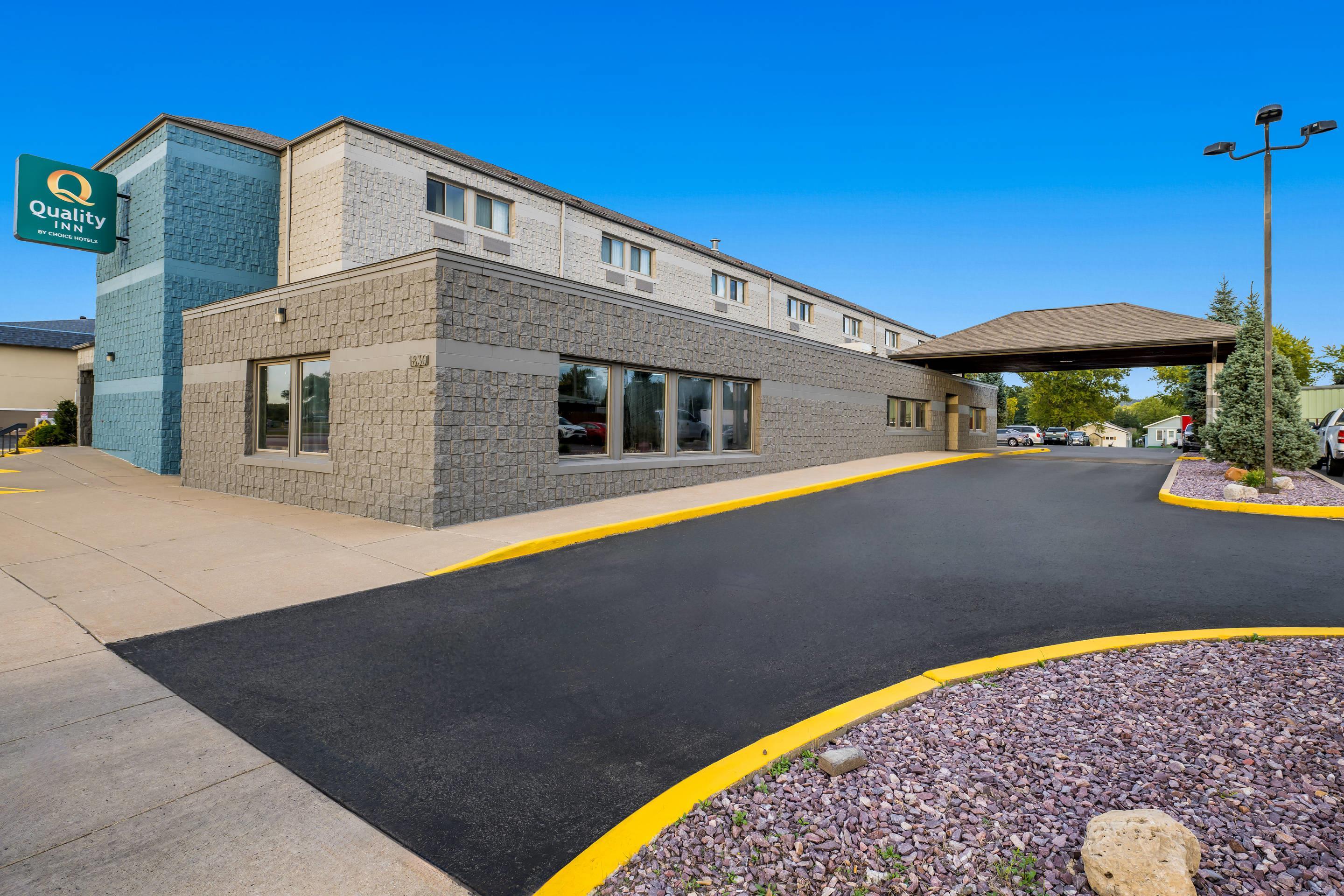 Hotel exterior | Quality Inn